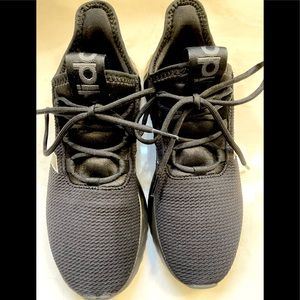 Women’s Adidas KAPTIR X shoes in size 8! Running athletic lifestyle !!